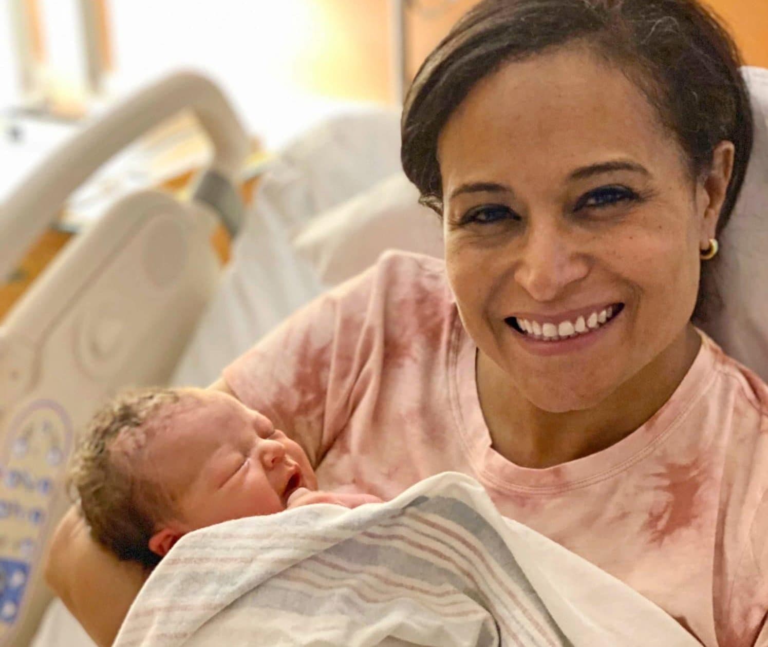 kristen welker baby surrogate kristen welker baby surrogate